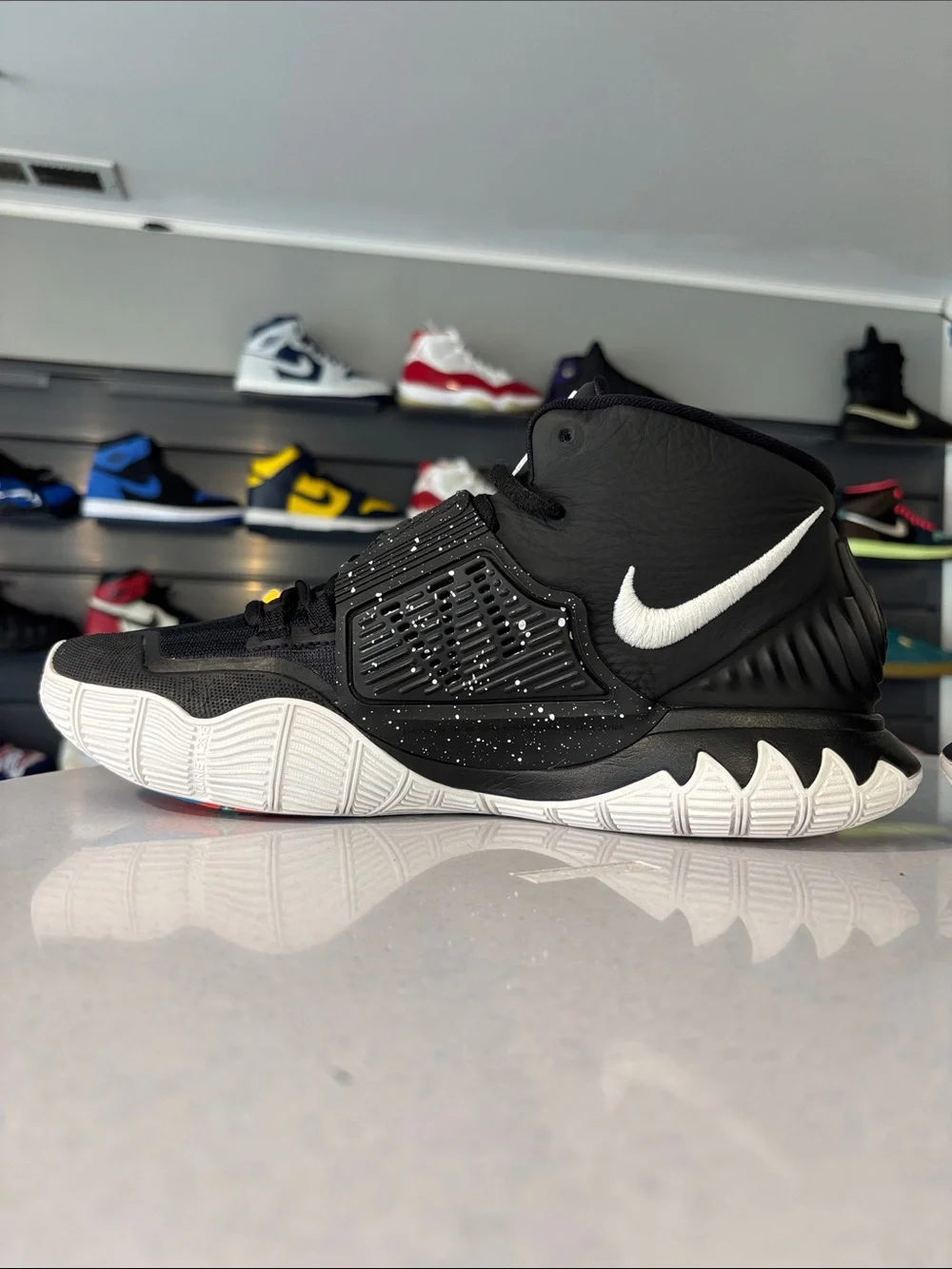 Nike Kyrie 6 “ Jet Black“ Mens Size 8